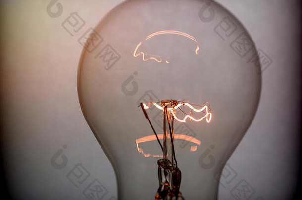 灯泡基斯低权力概念储蓄能源