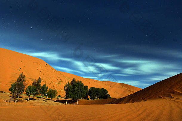 美丽的云星星沙子沙丘撒哈拉沙漠沙漠摩洛哥