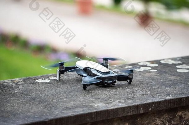 无人机直升飞机飞行数字相机无人机高决议数字相机飞行相机照片视频无人机专业
