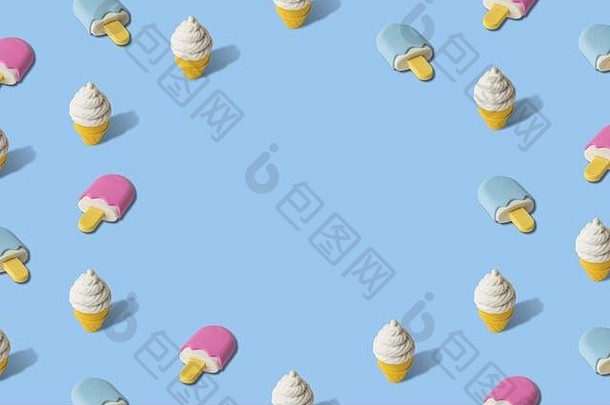 冰奶油模式柔和的蓝色的背景最小的甜蜜的食物夏天有创意的概念空间复制