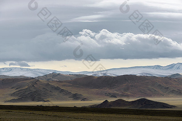 路奥尔加霍夫德托尔博湖蒙古包西方蒙古