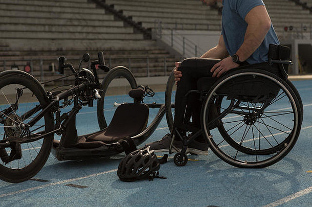 禁用运动轮椅赛车跟踪