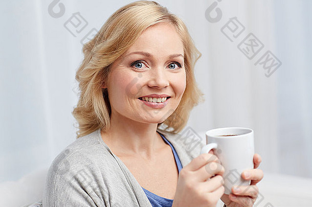 微笑女人杯<strong>茶</strong>咖啡首页