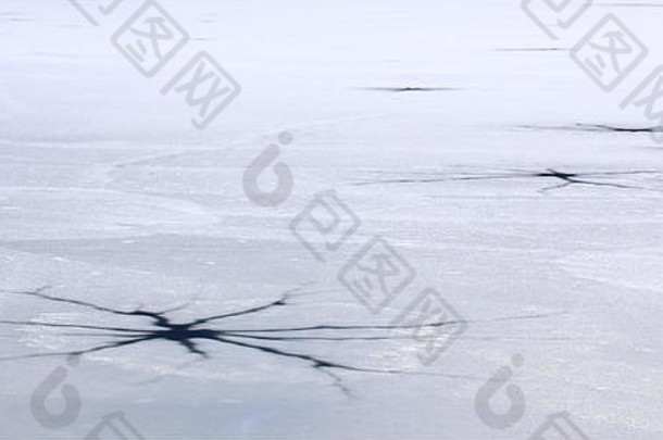 裂纹冰湖冻