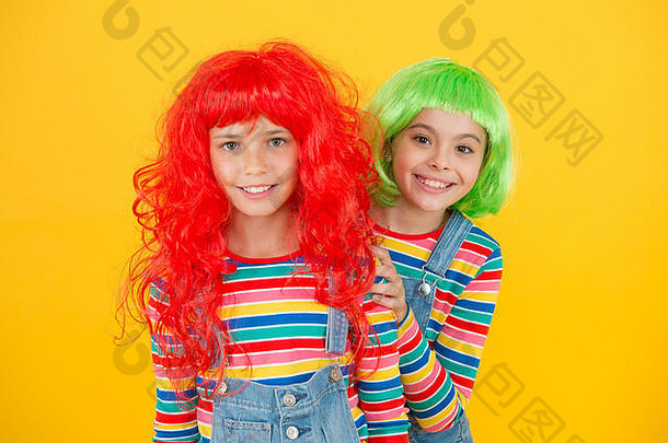 自由表达式彩色的剪辑头发扩展改变颜色孩子们女孩充满活力的发型色素染料头发幻想头发趋势姐妹有趣的<strong>半永久</strong>颜色奶油