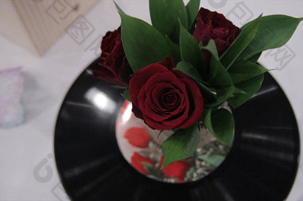 音乐的花束玫瑰记录美丽的花束红色的玫瑰克乙烯基玫瑰记录古董