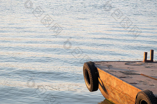 金属浮筒轮胎防止碰撞当地的河