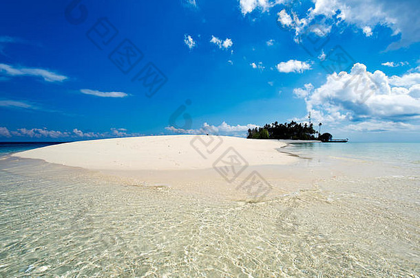 美丽的视图sibuan岛位于semporna附近sipidan岛做sakaran海洋公园上午婆罗洲马来西亚