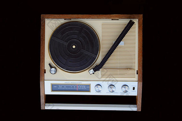 radio-phonograph转盘盘tonearm广播刻度盘按钮开关radio-gramophone孤立的黑色的背景