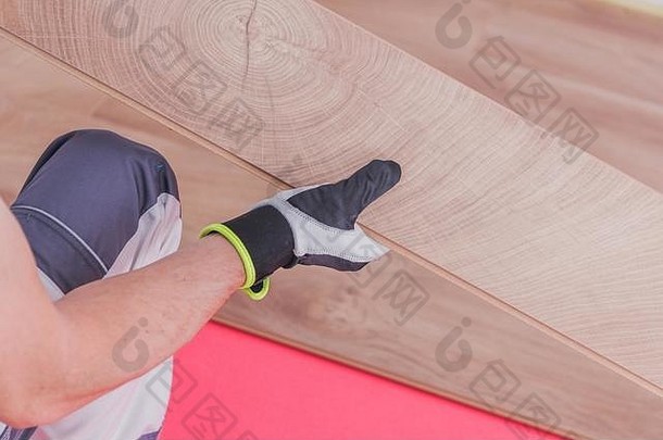 木地板上面板安装重构承包商特写镜头照片