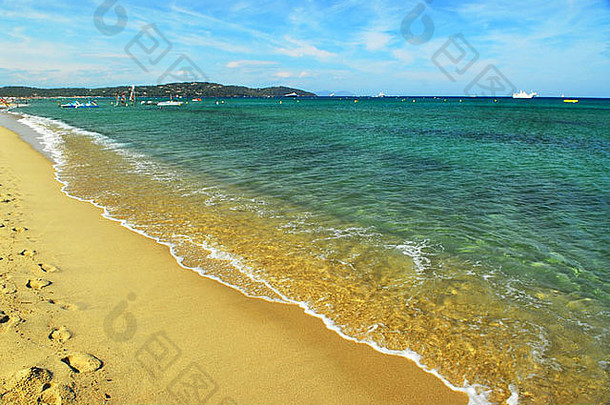 的足迹金沙子著名的pampelonne海滩特罗佩法国里维埃拉