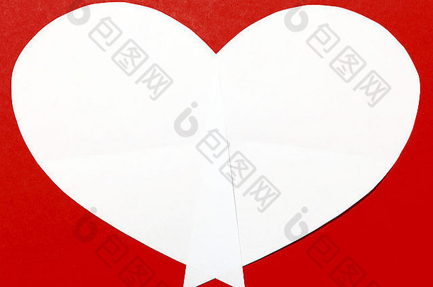 白色心纸红色的背景情人节一天假期问候卡心形状象征框架