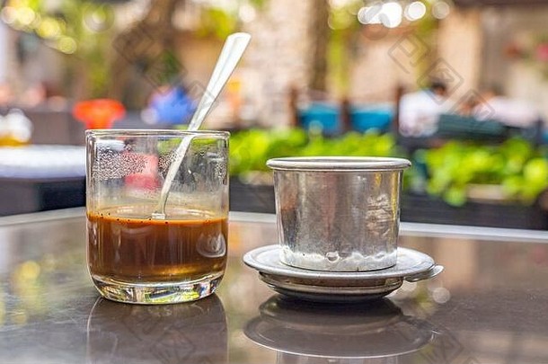 越南复古的风格浓缩牛奶咖啡表格