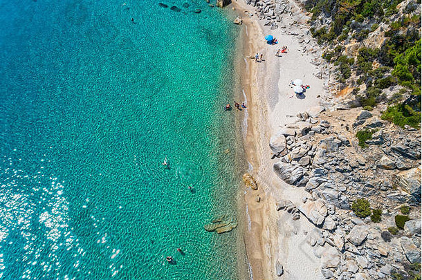 前视图法瓦海滩沃尔沃鲁chalkidiki希腊空中摄影