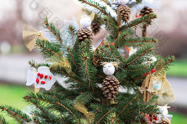 手工制作的装饰圣诞节树Diy的想法<strong>环境</strong>概念