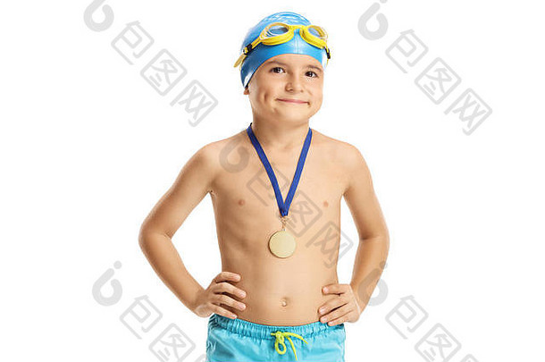 孩子游泳运动员黄金金牌孤立的白色背景
