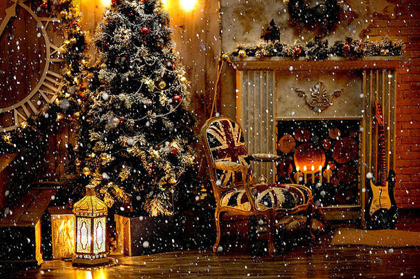 圣诞节装饰舒适的房子阁楼壁炉圣诞节树吉他椅子装饰玩具盒子地毯蜡烛灯笼蜡烛持有人大手表
