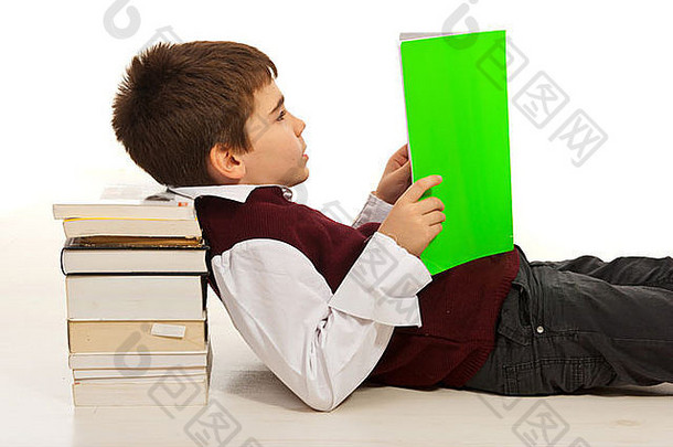 学生男孩休息头堆栈书阅读
