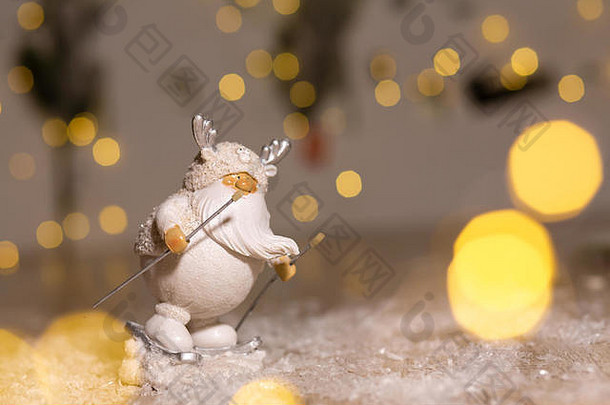 装饰以圣诞为主题的雕像白色Gnome雕像白色胡子滑雪圣诞节树装饰节日装饰温暖的散景利格