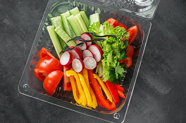 分类新鲜的蔬菜塑料包装概念食物餐厅餐饮菜单