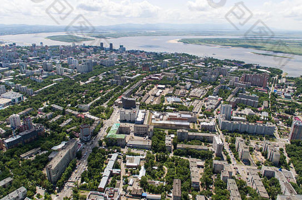 哈巴罗夫斯克城市视图高度鸟的飞行拍摄