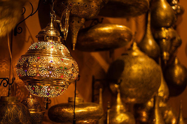 传统的莫罗康灯遗产文化显示阿布阿布扎比