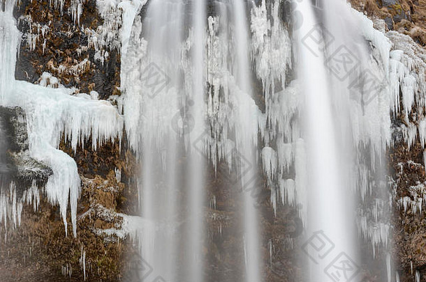 细节塞里雅兰瀑布冬天独有的瀑布走路径冰岛