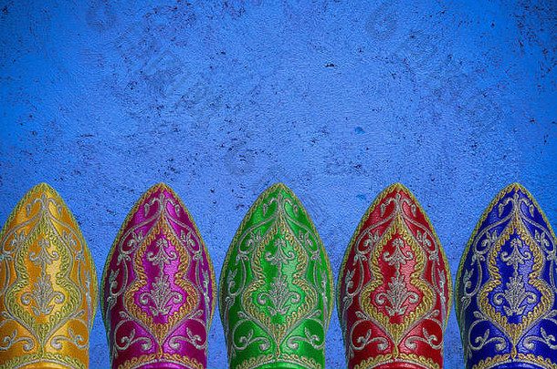 色彩斑斓的摩洛哥鞋子边境背景