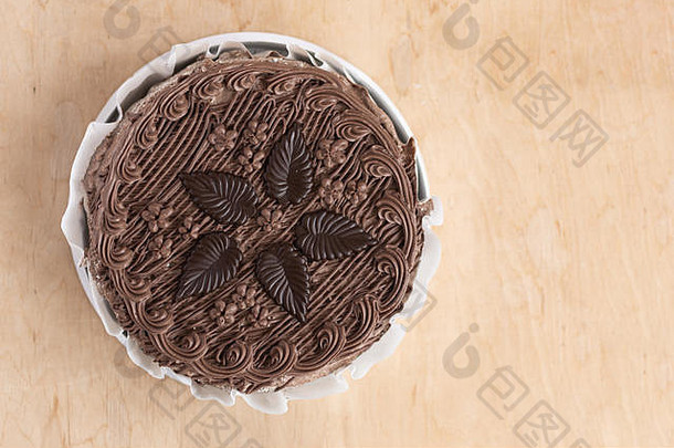 巧克力蛋糕前视图木背景表格甜蜜的甜点