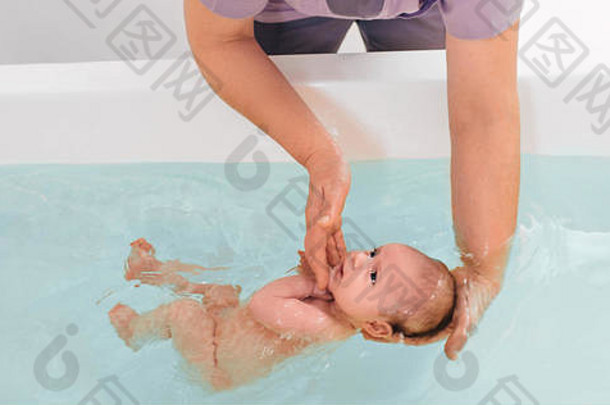 教婴儿婴儿游泳水生治疗婴儿婴儿