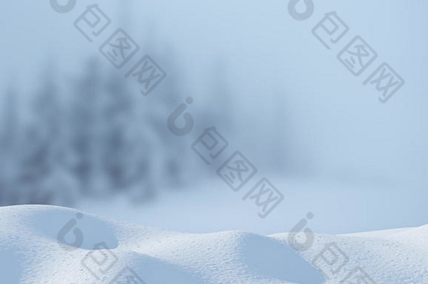 冬天背景桩雪厚雾背景Copyspace文本快乐一年喀尔巴阡山脉的乌克兰