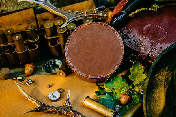 特写镜头轮亨特盒子信息狩猎旅游古董设备
