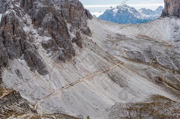 向前小路减少陡峭的坡提供访问壮观的的观点烟囱意大利dolomties徒步旅行者小