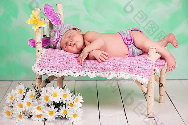 新生儿婴儿女孩针织毛服装睡觉木婴儿床桦木