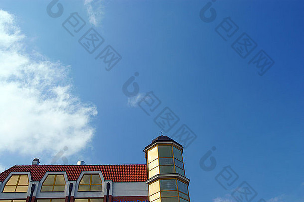 城市业务建筑阳光明媚的不错的一天云蓝色的天空反射天空窗户