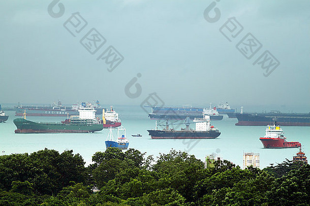 景观鸟视图货物船只进入最繁忙的<strong>港口</strong>世界新加坡
