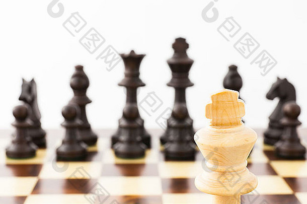 概念挑<strong>战</strong>优雅的斯托顿风格国际象棋块
