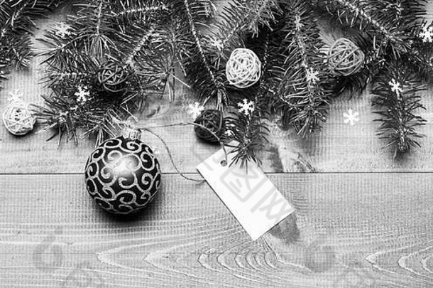 装饰球玩具礼物标签复制空间准备好了圣诞节圣诞节装饰木背景前视图提示准备圣诞节推进冬天圣诞节假期概念