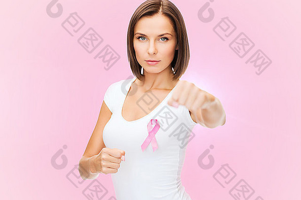 女人粉红色的癌症意识丝带
