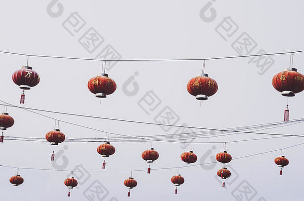高挂红色的中国人灯笼模式美Salong地区泰国节日亚洲模式