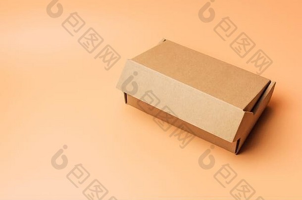 礼物工艺盒子米色背景隔离Copyspace概念销售折扣圣诞节礼物购物