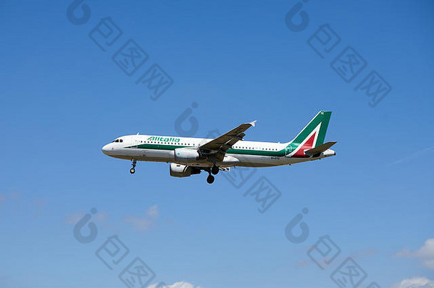意大利空中客车公司登记数量EI-DTE接近着陆
