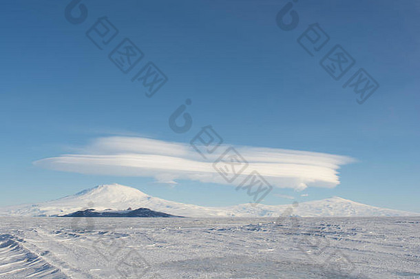 透镜状云罗斯岛南极洲夏天