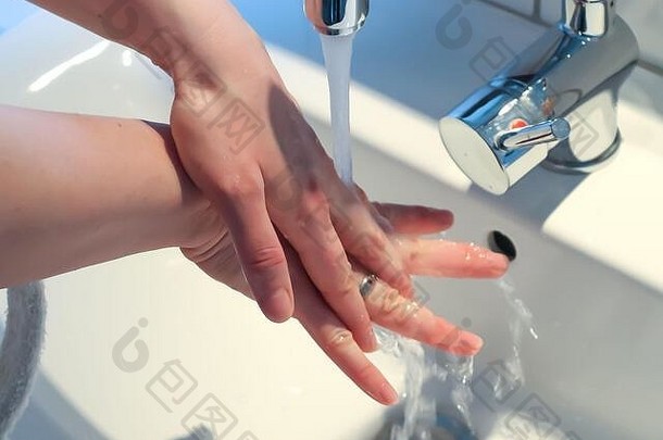 清洁洗手肥皂预防爆发冠状病毒法律顾问