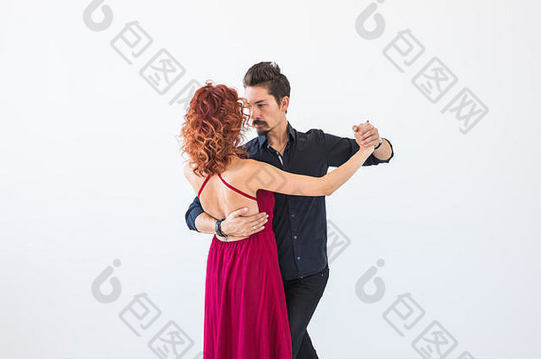 浪漫的社会跳舞人概念夫妇跳舞萨尔萨舞kizomba探戈白色背景