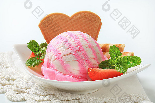 独家新闻冰奶油草莓晶片