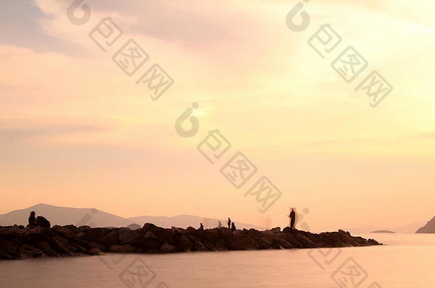 海边小镇图古特热伊斯壮观的日落