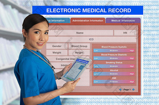 女医生持有平板电脑显示医疗记录形式手空白电子医疗记录形式背景