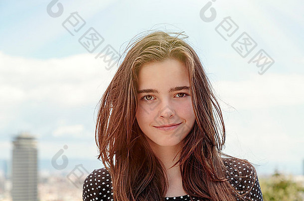 肖像十几岁的女孩巴塞罗那