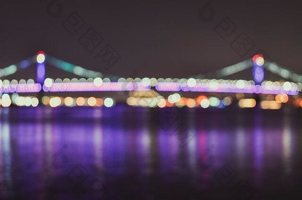 模糊拍摄桥覆盖灯